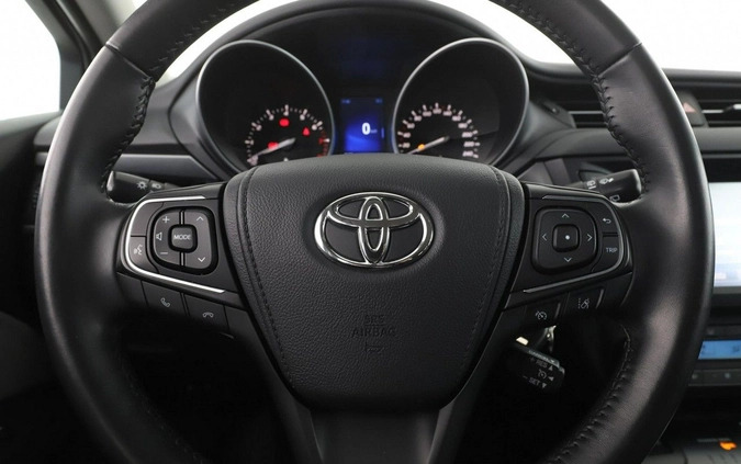 Toyota Avensis cena 64000 przebieg: 108880, rok produkcji 2016 z Prószków małe 379